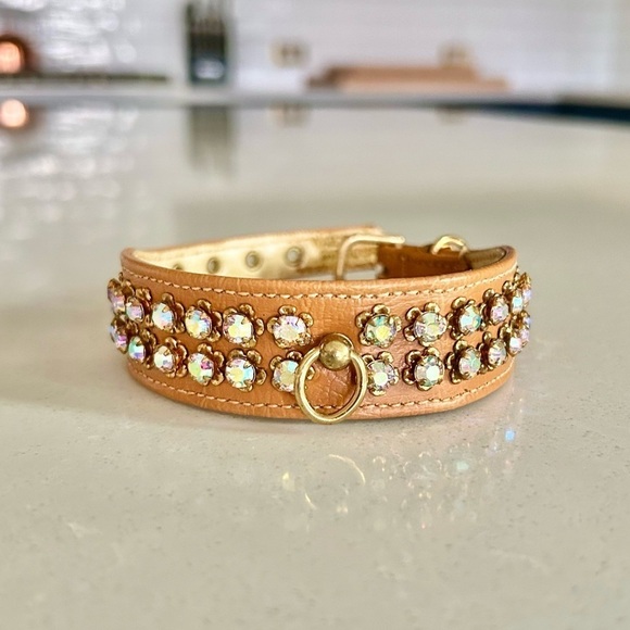 Wall Street Saratoga >Opalescent Crystal Embellished Leather Toy Dog Collar - Picture 2 of 14